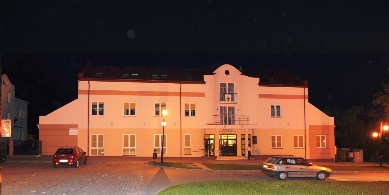 Centrum Ostra Brama Im. Jana Pawla II Skarzysko-Kamienna Ngoại thất bức ảnh